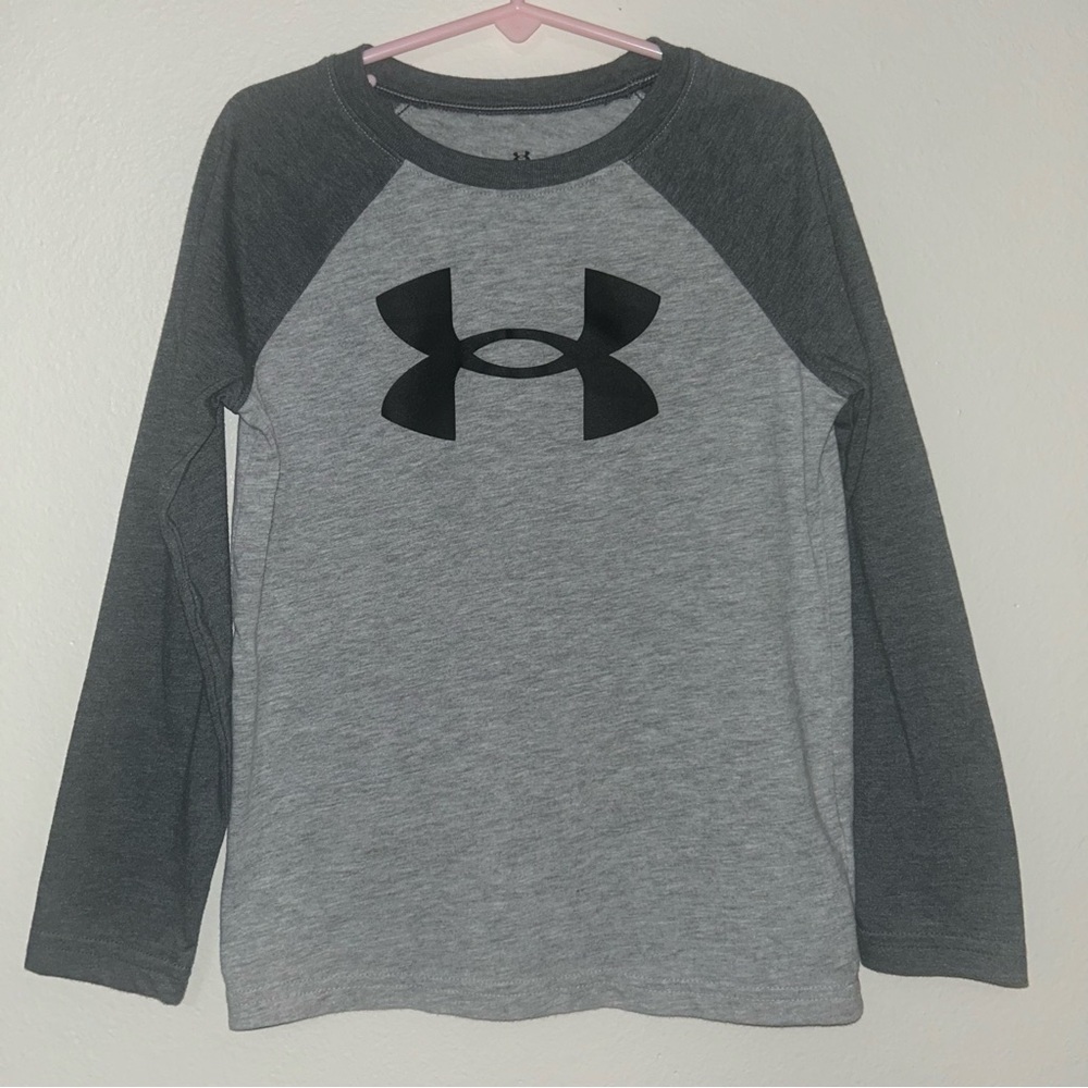 3/$12 Under Armour Crew Neck Light Weight Long Sleeve Gray Shirt Boys Size 6